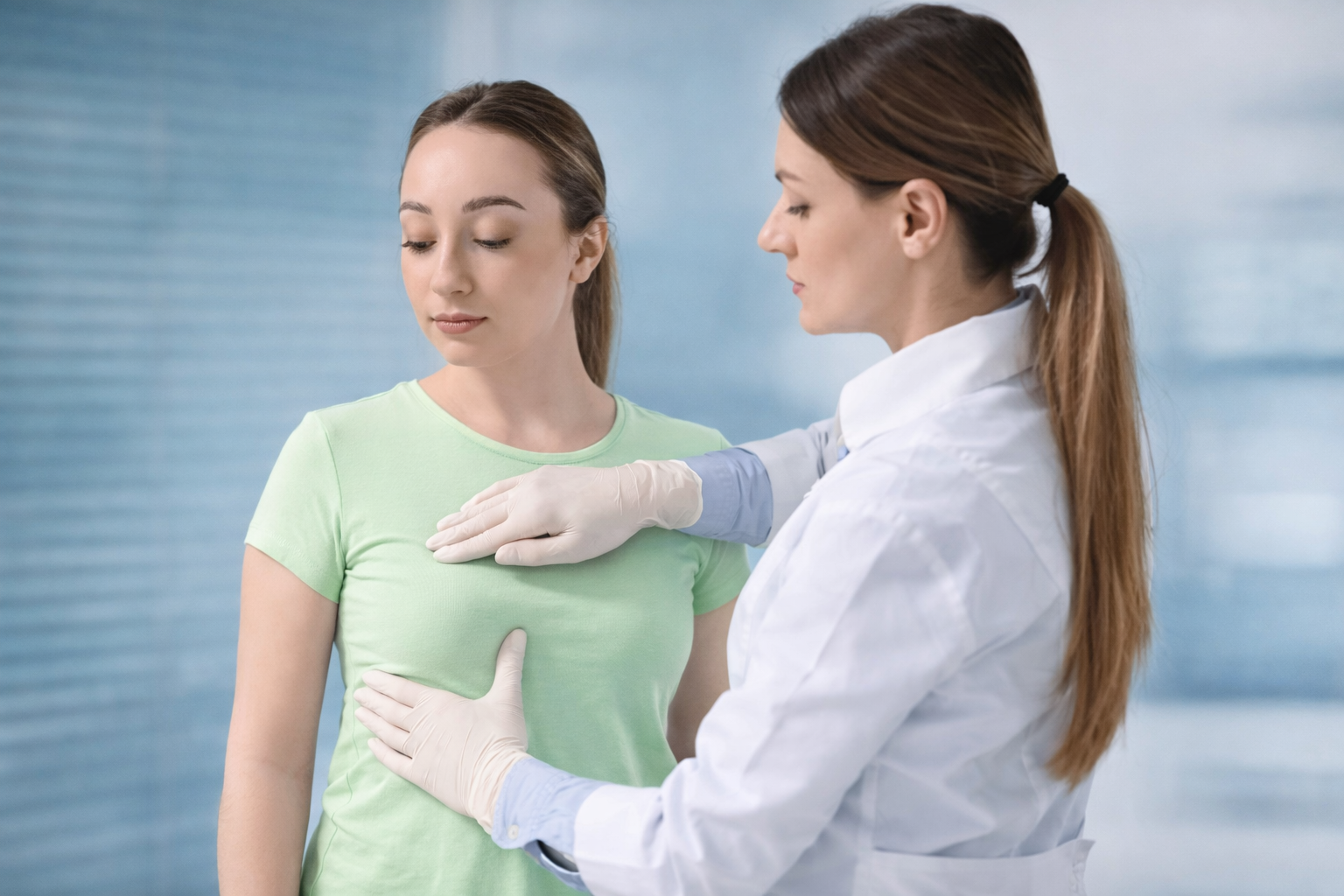 Холодные руки, асимметрия, заболевания груди у мужчин: врач-маммолог отвечает на неудобные вопросы